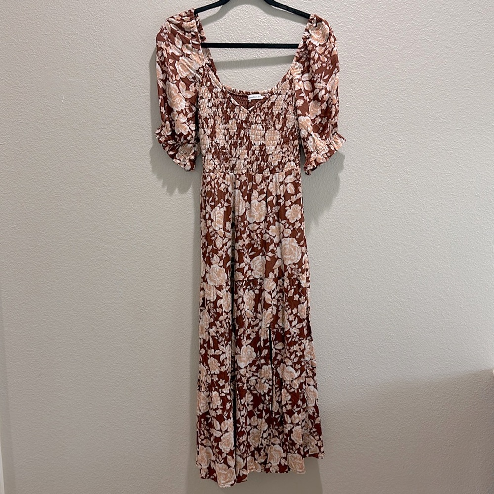 Abercrombie and Fitch Short Sleeve Smocked Midi Dress